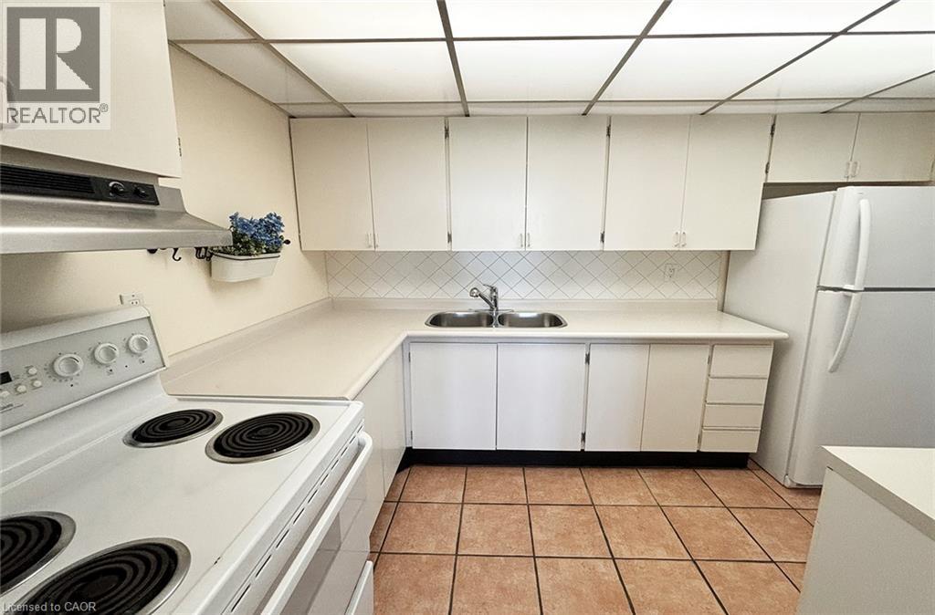 20 Speers Road Unit# 1004 Property Photo 12