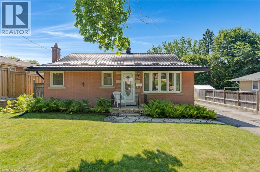 94 Ottawa Crescent Property Photo 1
