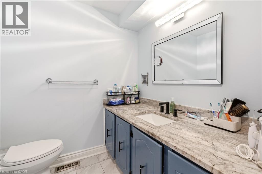 4 Eileen Street Property Photo 24