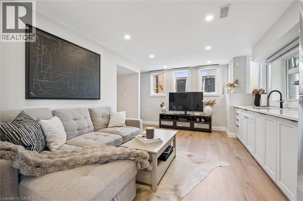 3 Queensbrook Crescent Property Photo 25