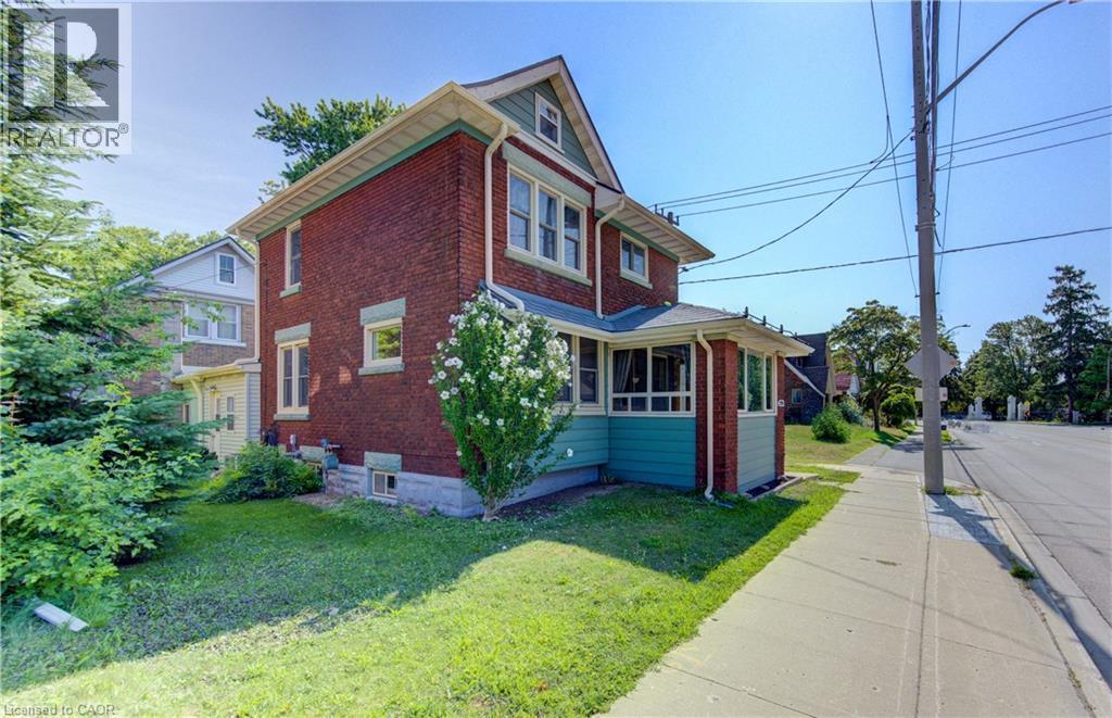 224 Weber Street E Property Photo 4