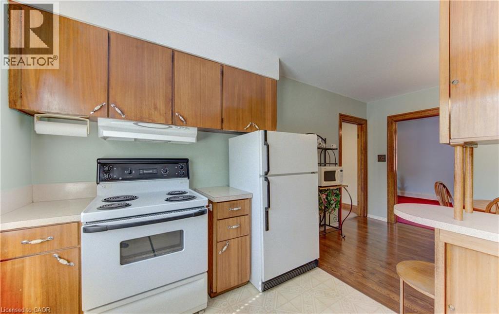 224 Weber Street E Property Photo 18