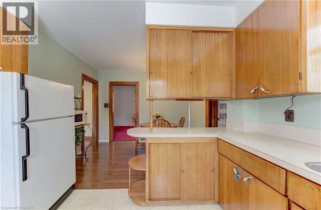 224 Weber Street E Property Photo 19