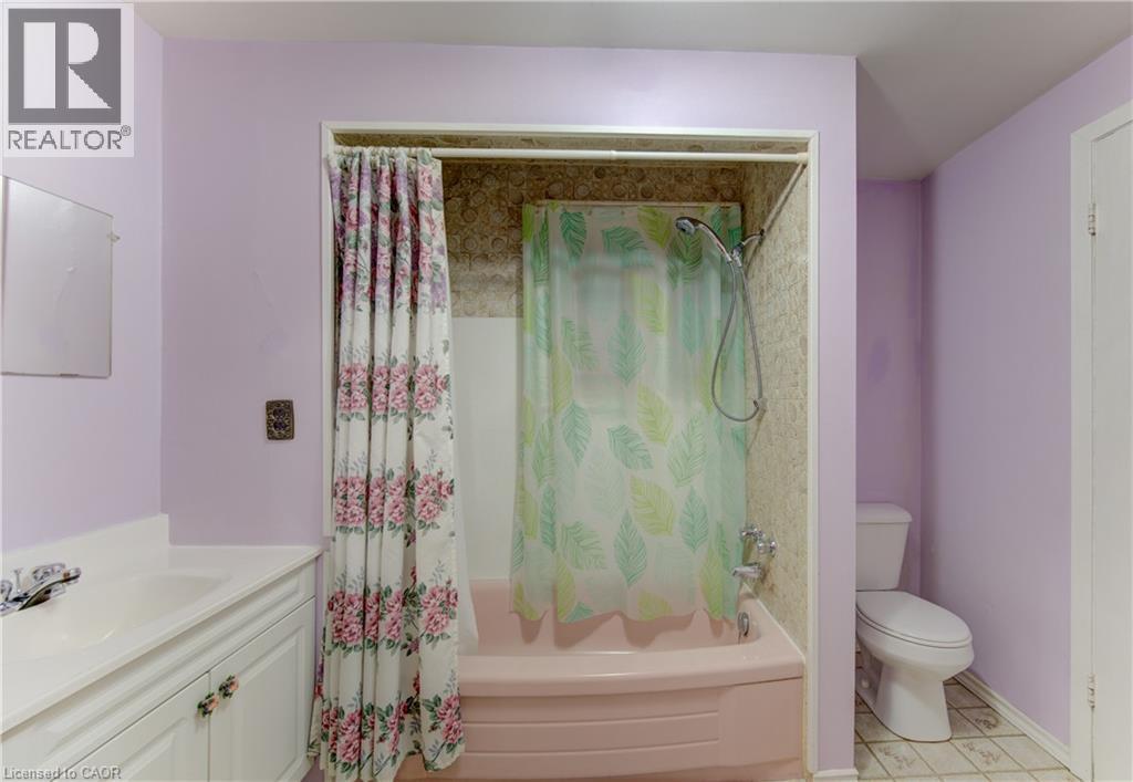 224 Weber Street E Property Photo 23