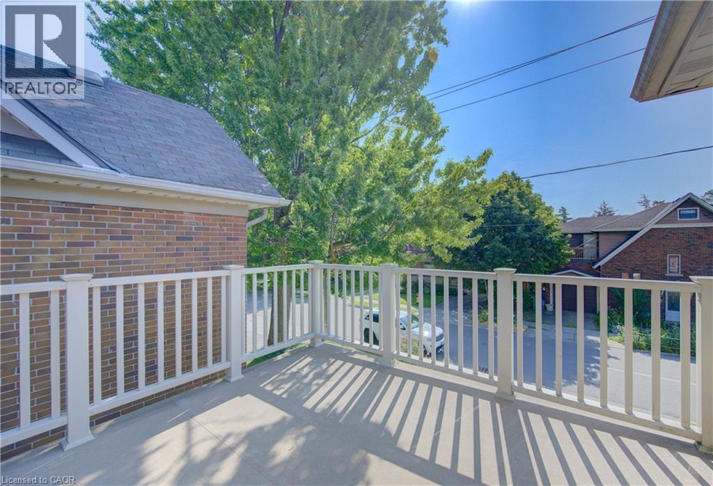 224 Weber Street E Property Photo 34