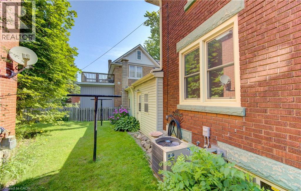 224 Weber Street E Property Photo 45