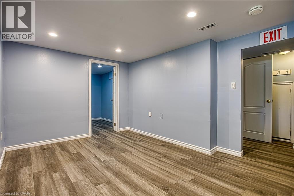 99 Mohawk Road W Property Photo 14