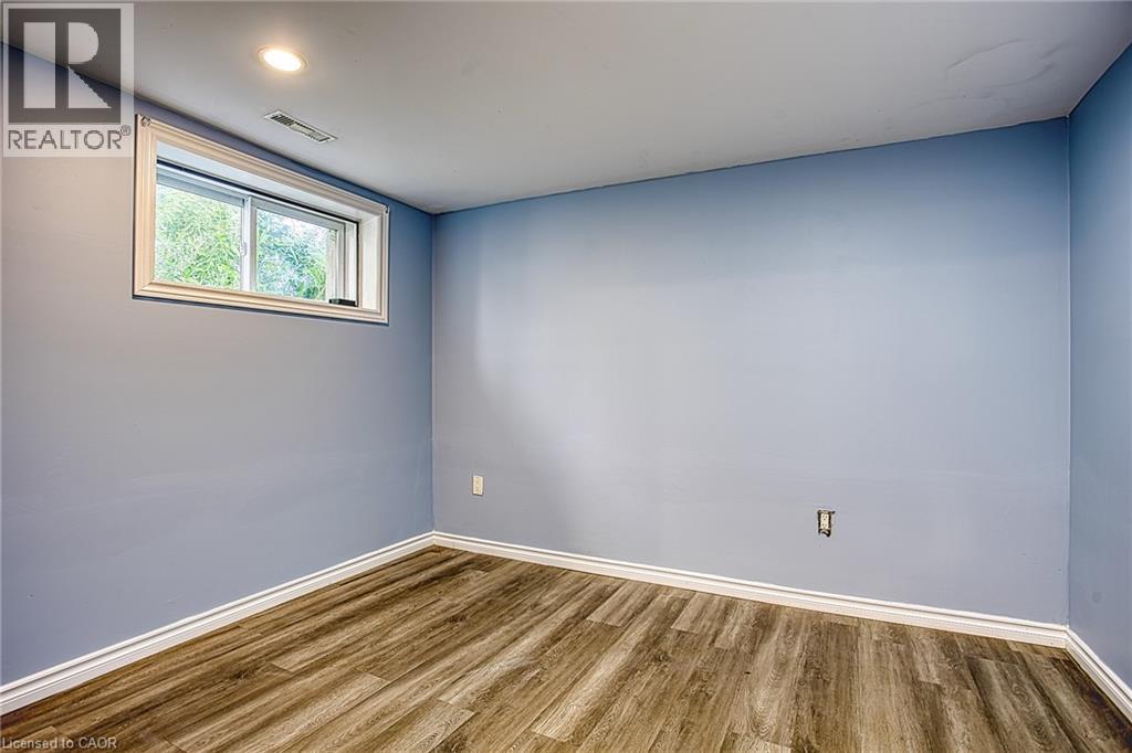 99 Mohawk Road W Property Photo 16