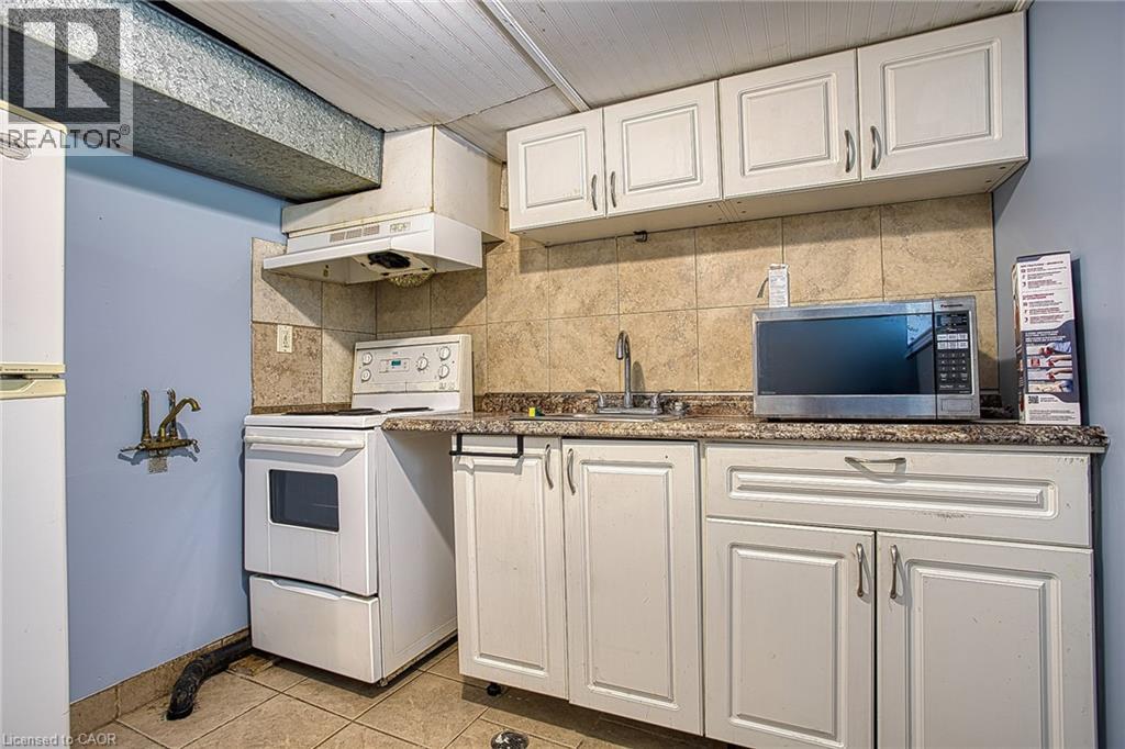 99 Mohawk Road W Property Photo 19