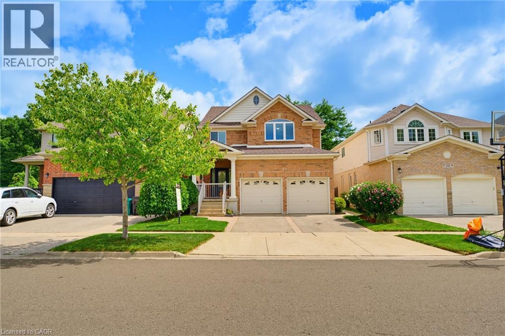 25 Bluewater Drive Property Photo 1