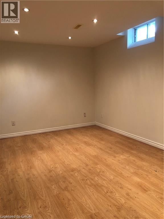 3 Lancer Court Unit# Lower Property Photo 8