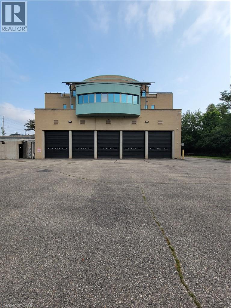 148 Manitou Drive Unit# B101 Property Photo 2