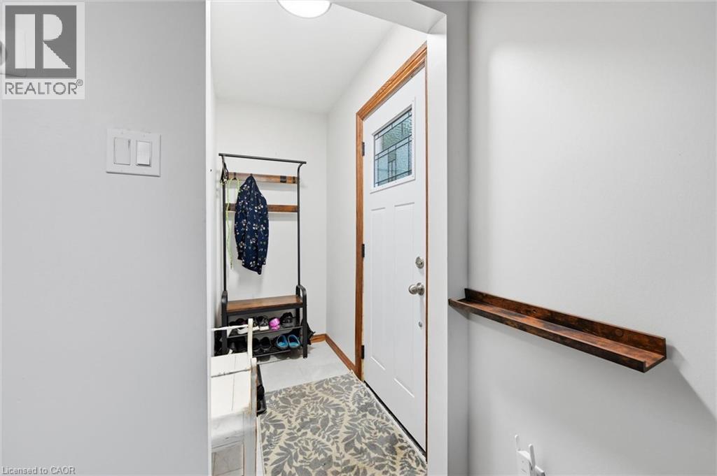450 East 42nd Street Property Photo 4