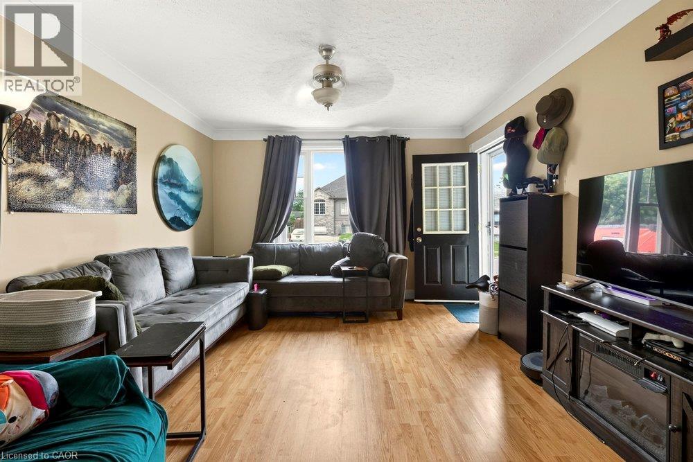 66 Queen Street S Unit# Front Unit Property Photo 2
