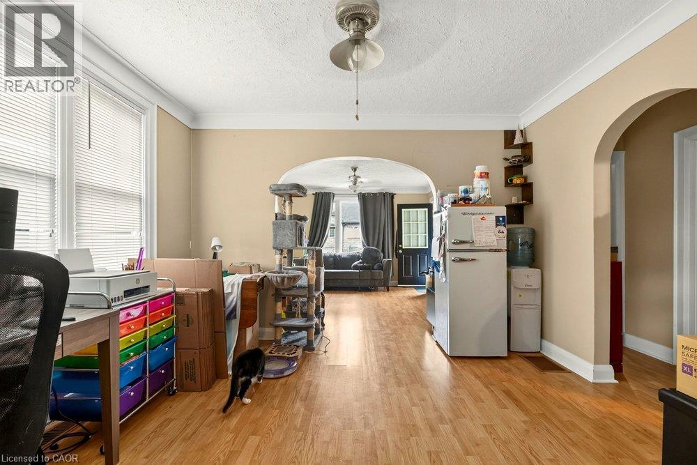 66 Queen Street S Unit# Front Unit Property Photo 4