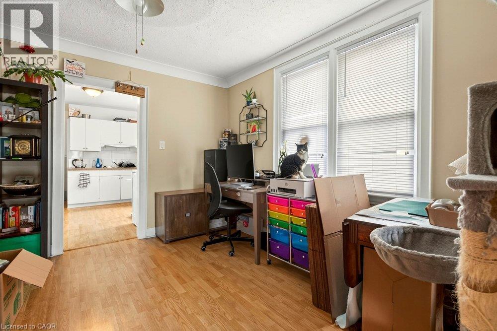 66 Queen Street S Unit# Front Unit Property Photo 5