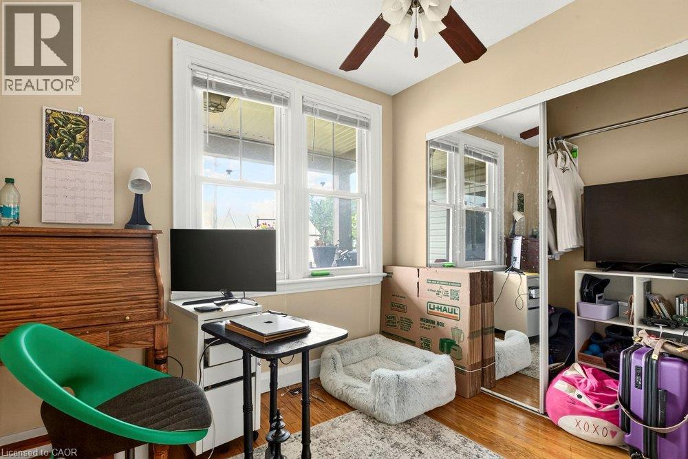 66 Queen Street S Unit# Front Unit Property Photo 10