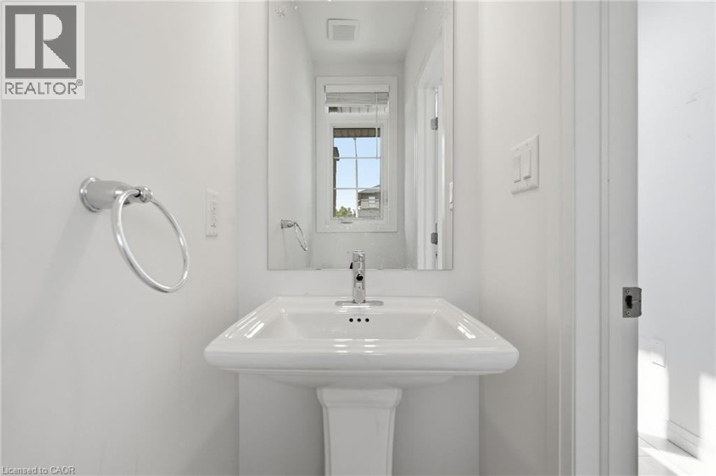 3996 Crown Street Property Photo 6