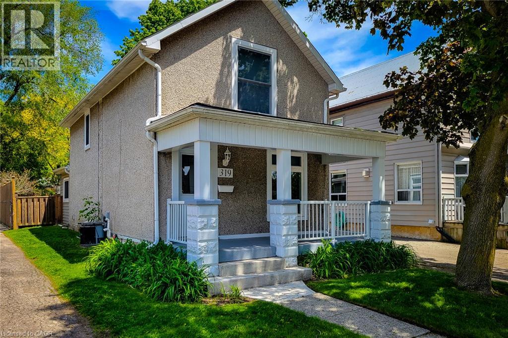 319 King Street W Property Photo 1