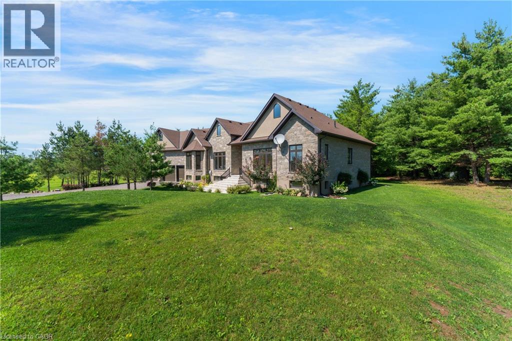 986 Highway 8 Property Photo 3