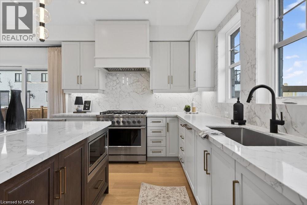 100 Watershore Drive Unit# 15 Property Photo 11