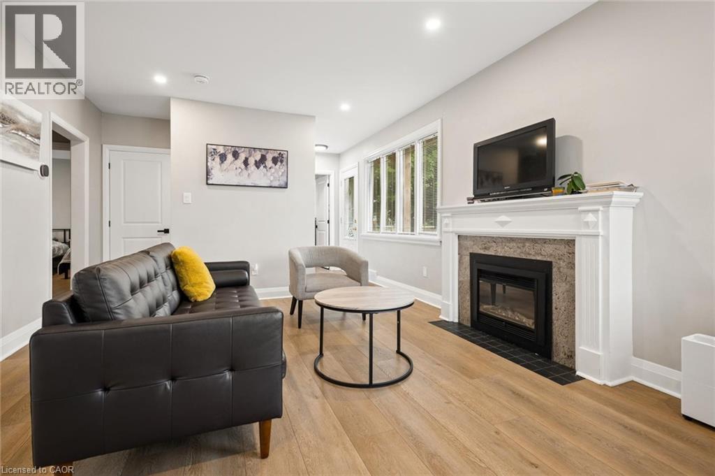 1030 Queens Boulevard Unit# Upper Property Photo 10