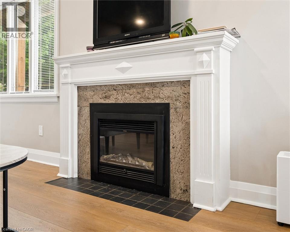 1030 Queens Boulevard Unit# Upper Property Photo 11