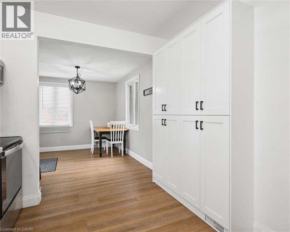 1030 Queens Boulevard Unit# Upper Property Photo 13