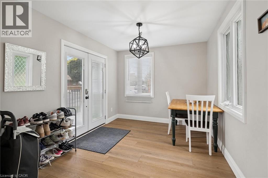 1030 Queens Boulevard Unit# Upper Property Photo 16
