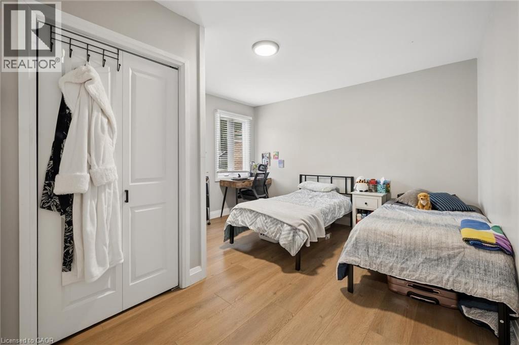 1030 Queens Boulevard Unit# Upper Property Photo 19