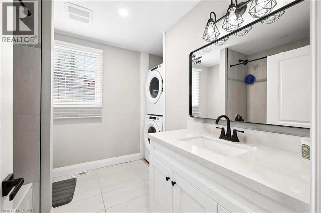1030 Queens Boulevard Unit# Upper Property Photo 21