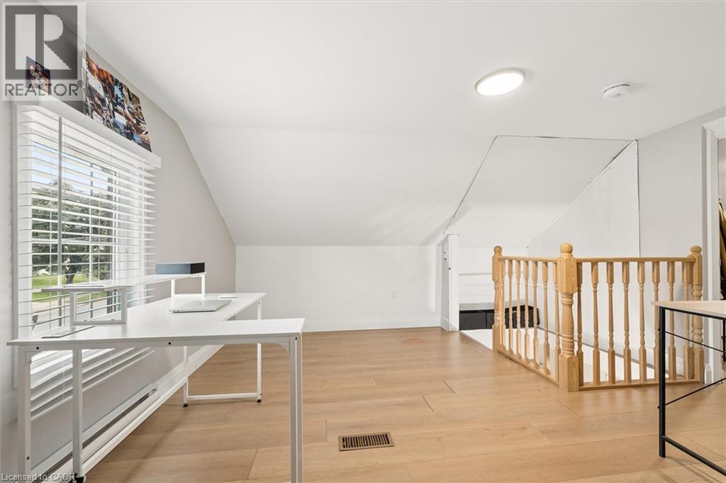 1030 Queens Boulevard Unit# Upper Property Photo 24