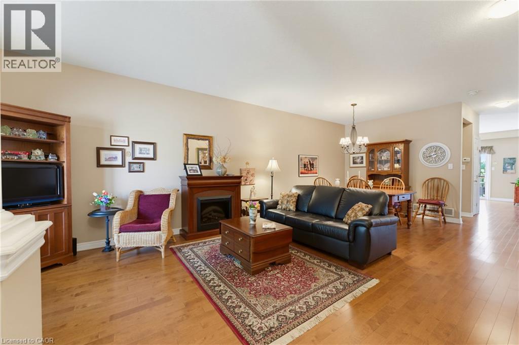 310 Southbrook Drive Unit# 17 Property Photo 5