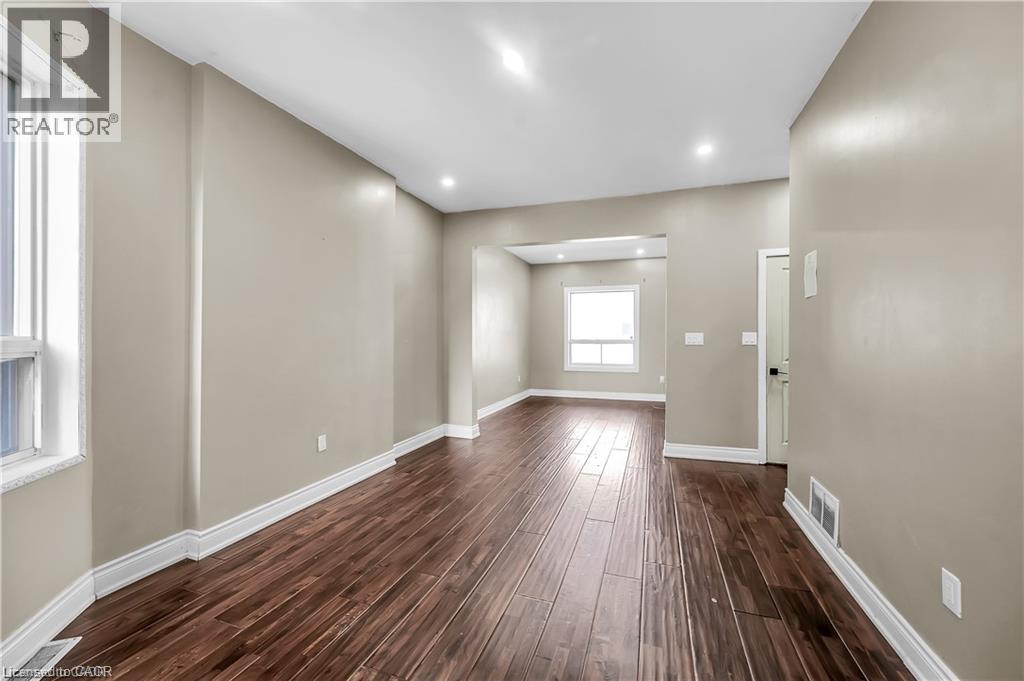 334 Cannon Street E Property Photo 9