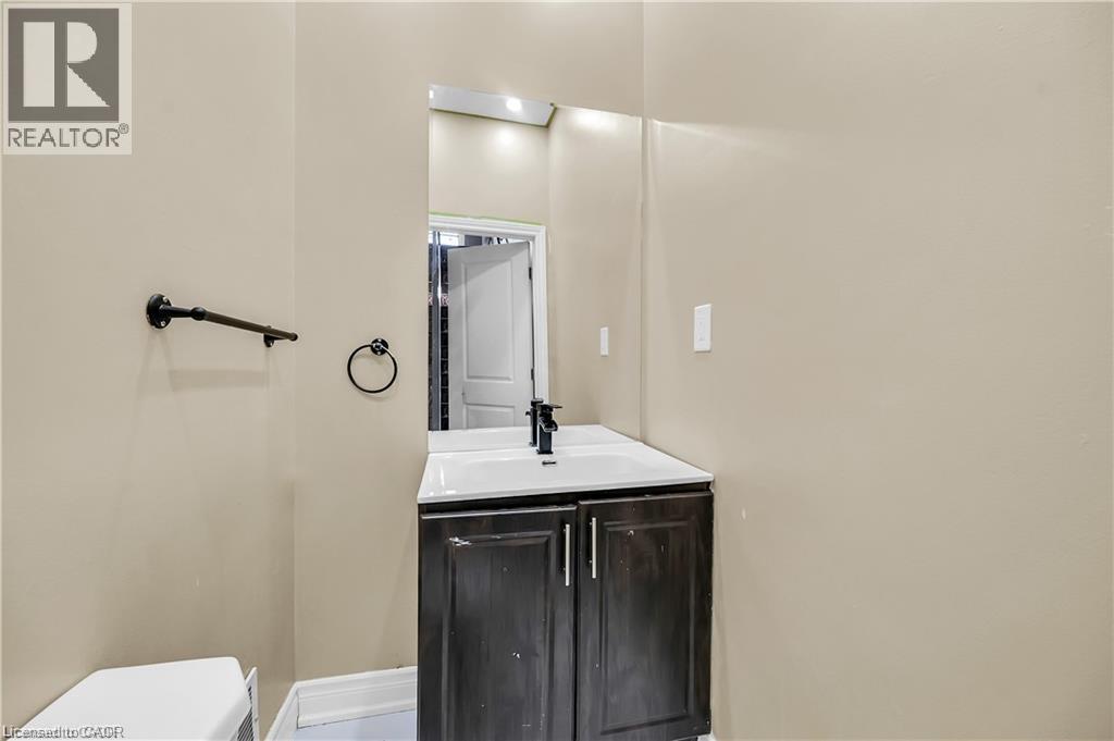 334 Cannon Street E Property Photo 16