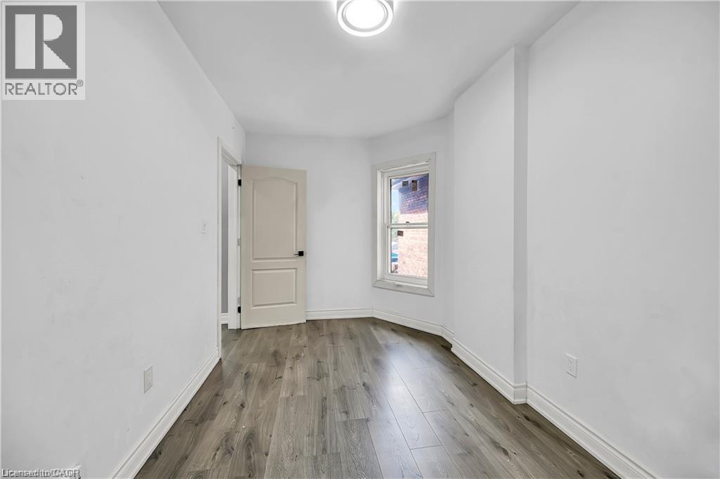 334 Cannon Street E Property Photo 23