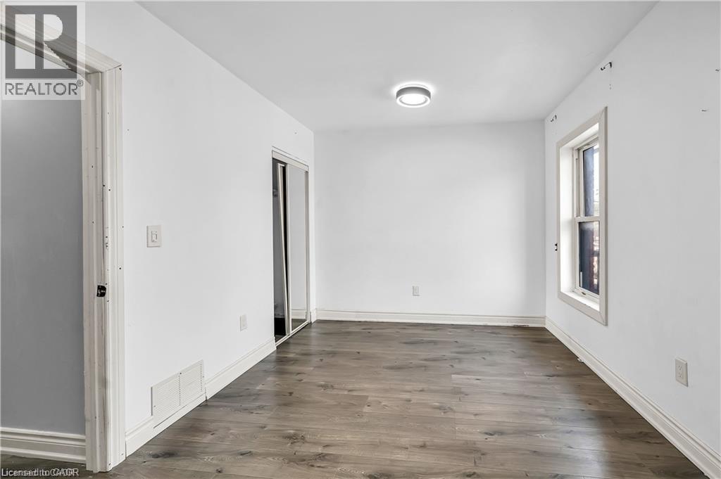 334 Cannon Street E Property Photo 25