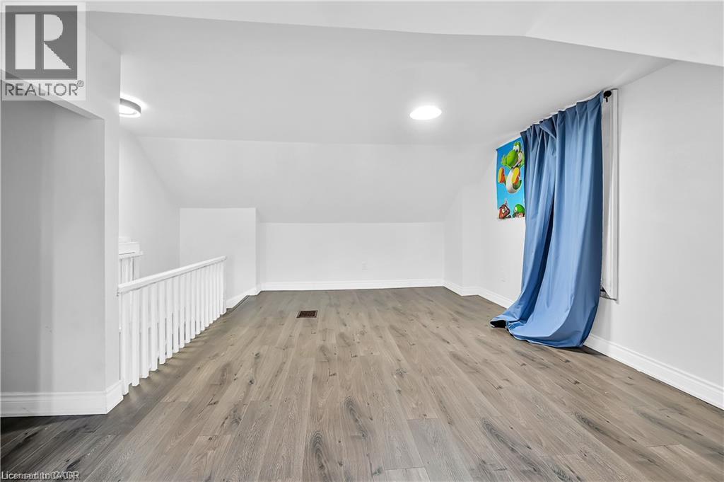 334 Cannon Street E Property Photo 32