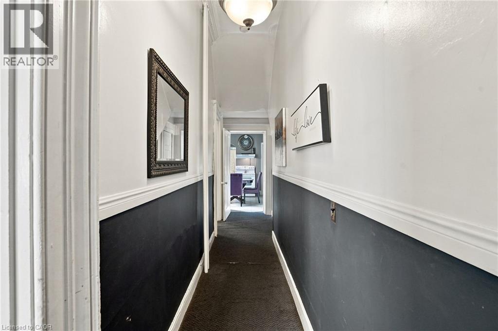 132 Emerald Street S Property Photo 11