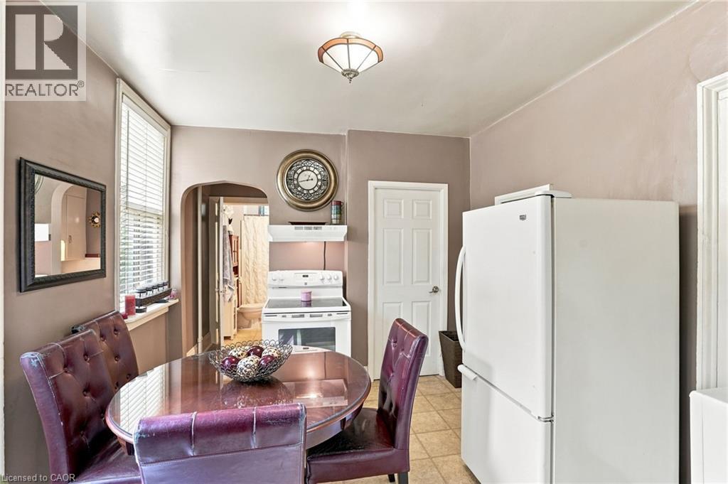 132 Emerald Street S Property Photo 15