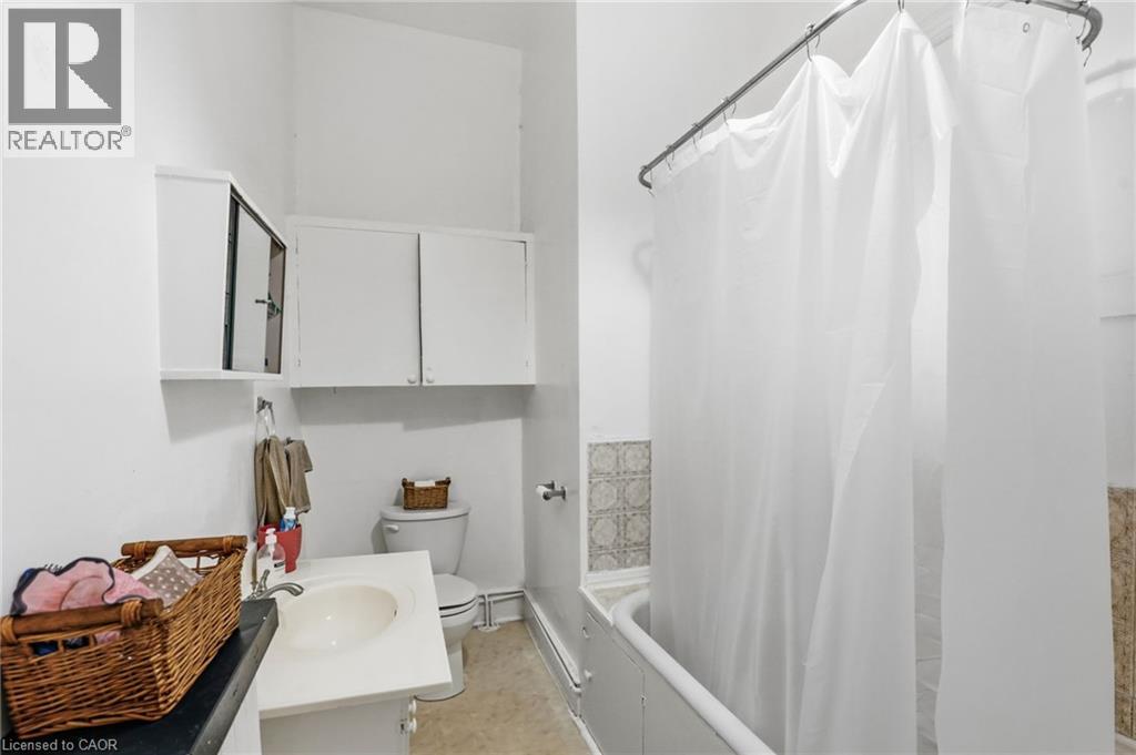 132 Emerald Street S Property Photo 38
