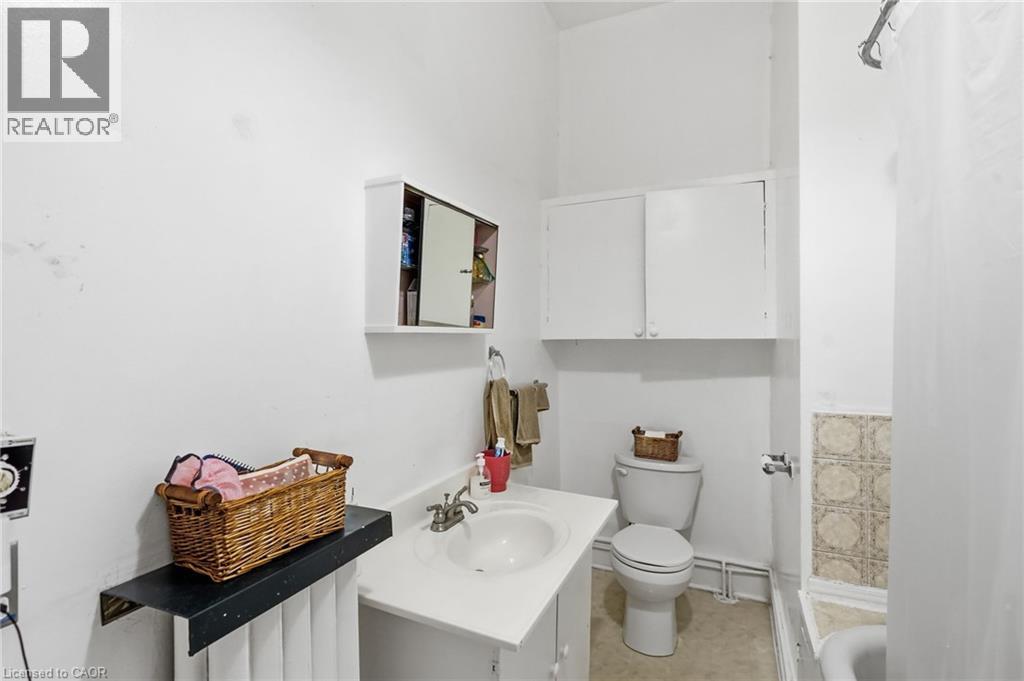 132 Emerald Street S Property Photo 39