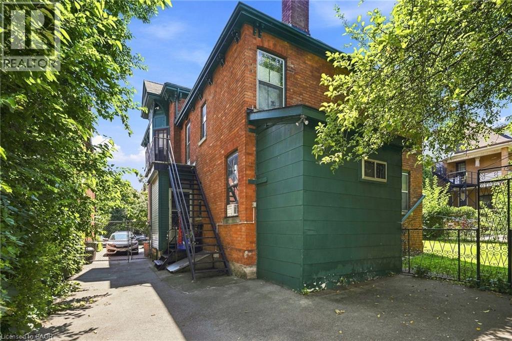 132 Emerald Street S Property Photo 43
