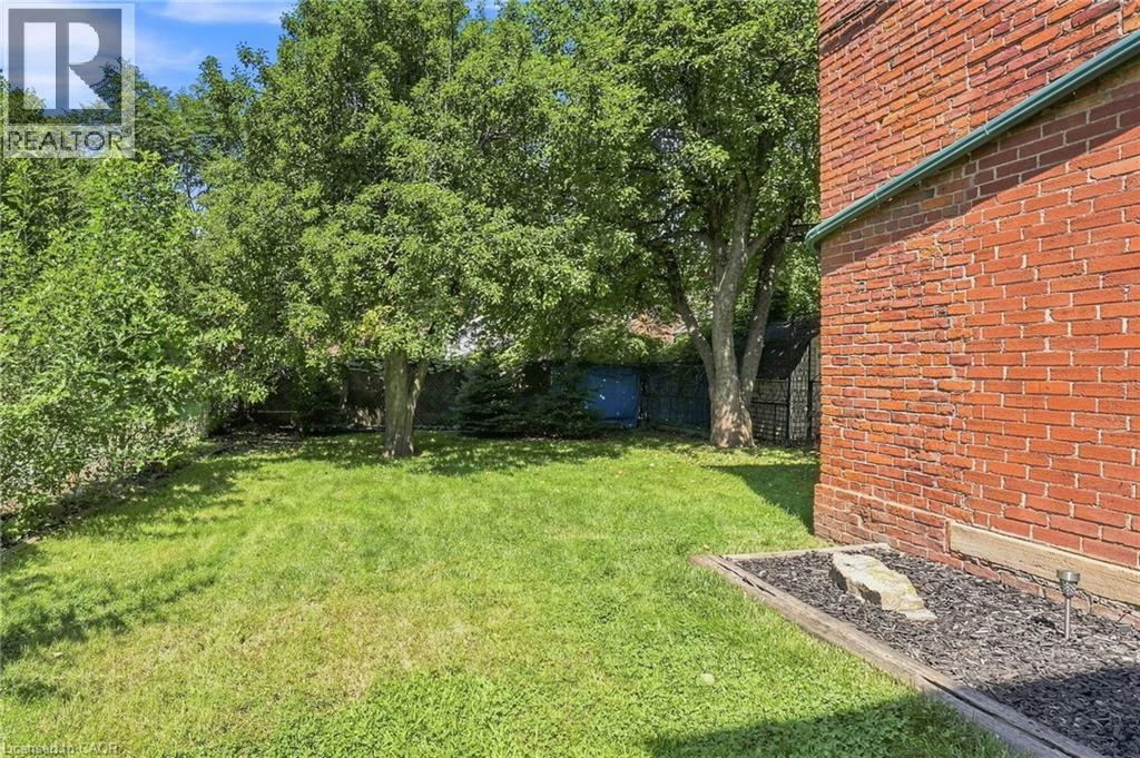 132 Emerald Street S Property Photo 47