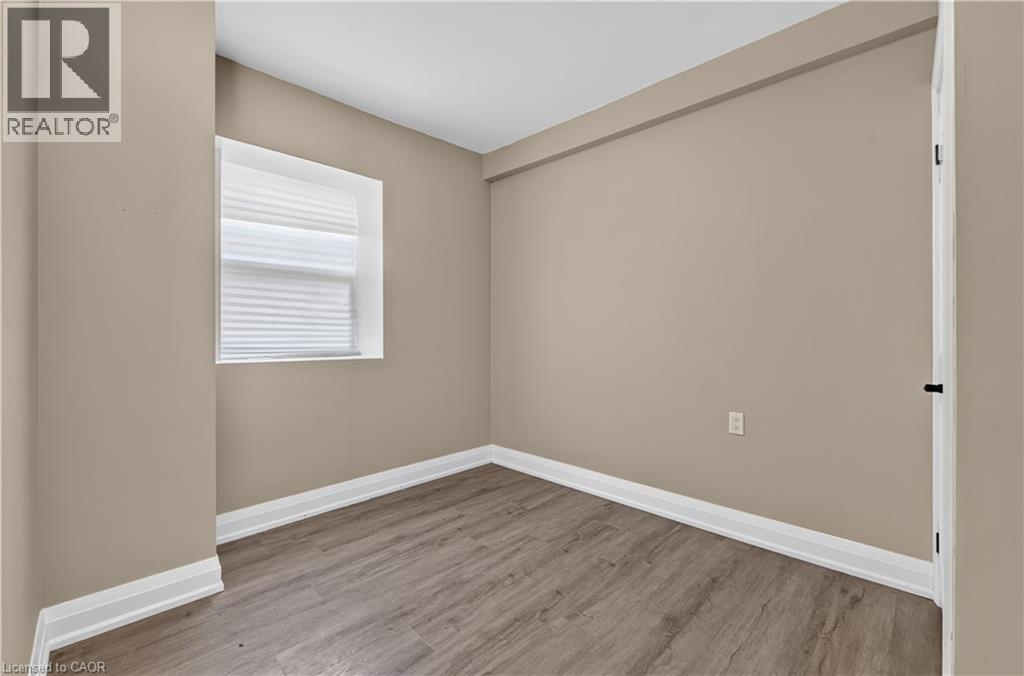 332 East Avenue N Property Photo 3
