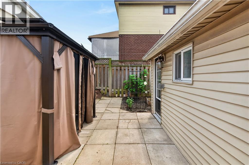 332 East Avenue N Property Photo 22