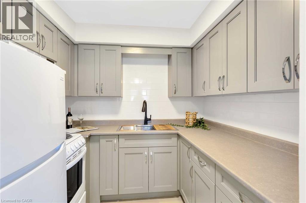 11 Olympic Drive Unit# 4 Property Photo 5