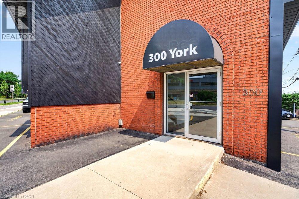 300 York Boulevard Property Photo 3