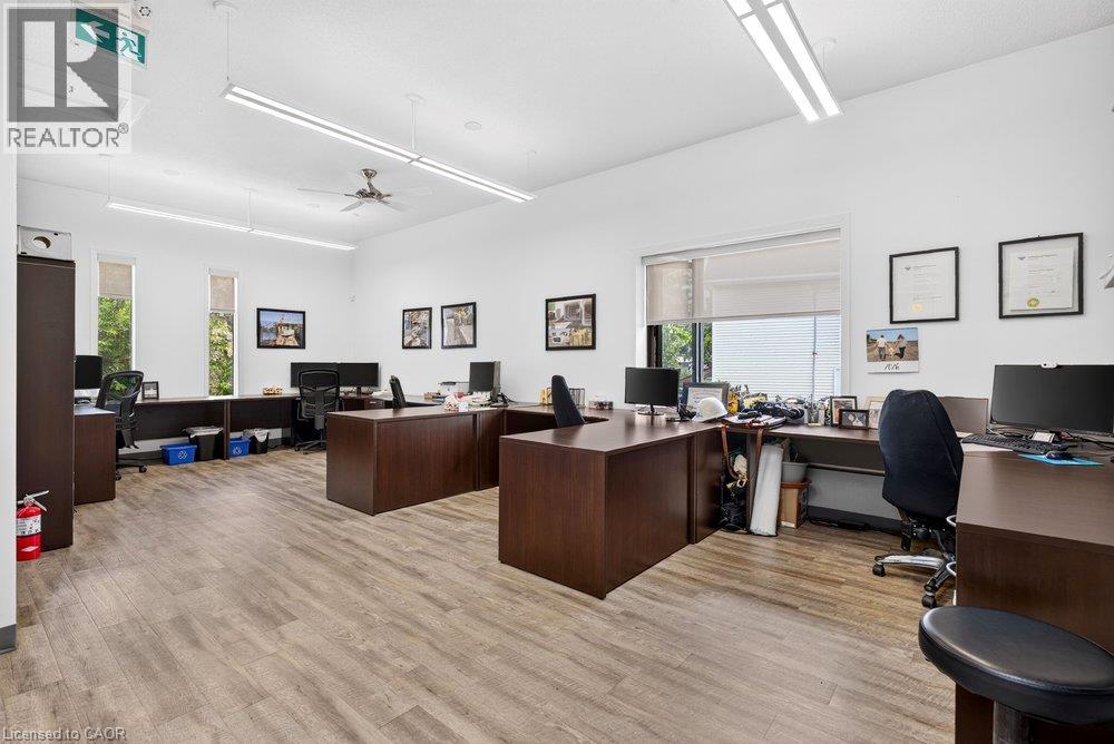 300 York Boulevard Property Photo 15