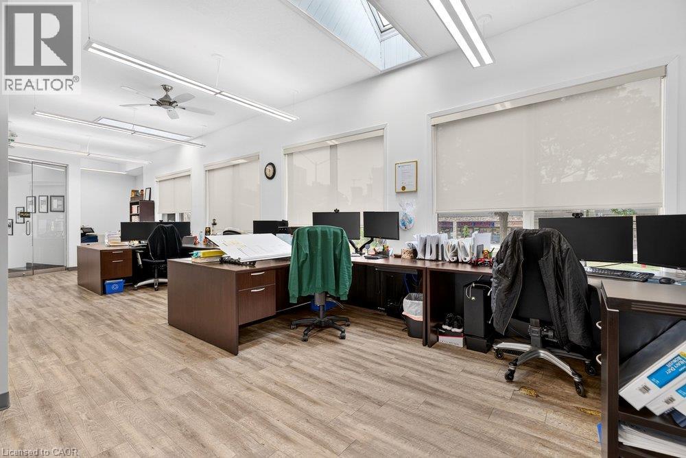 300 York Boulevard Property Photo 16